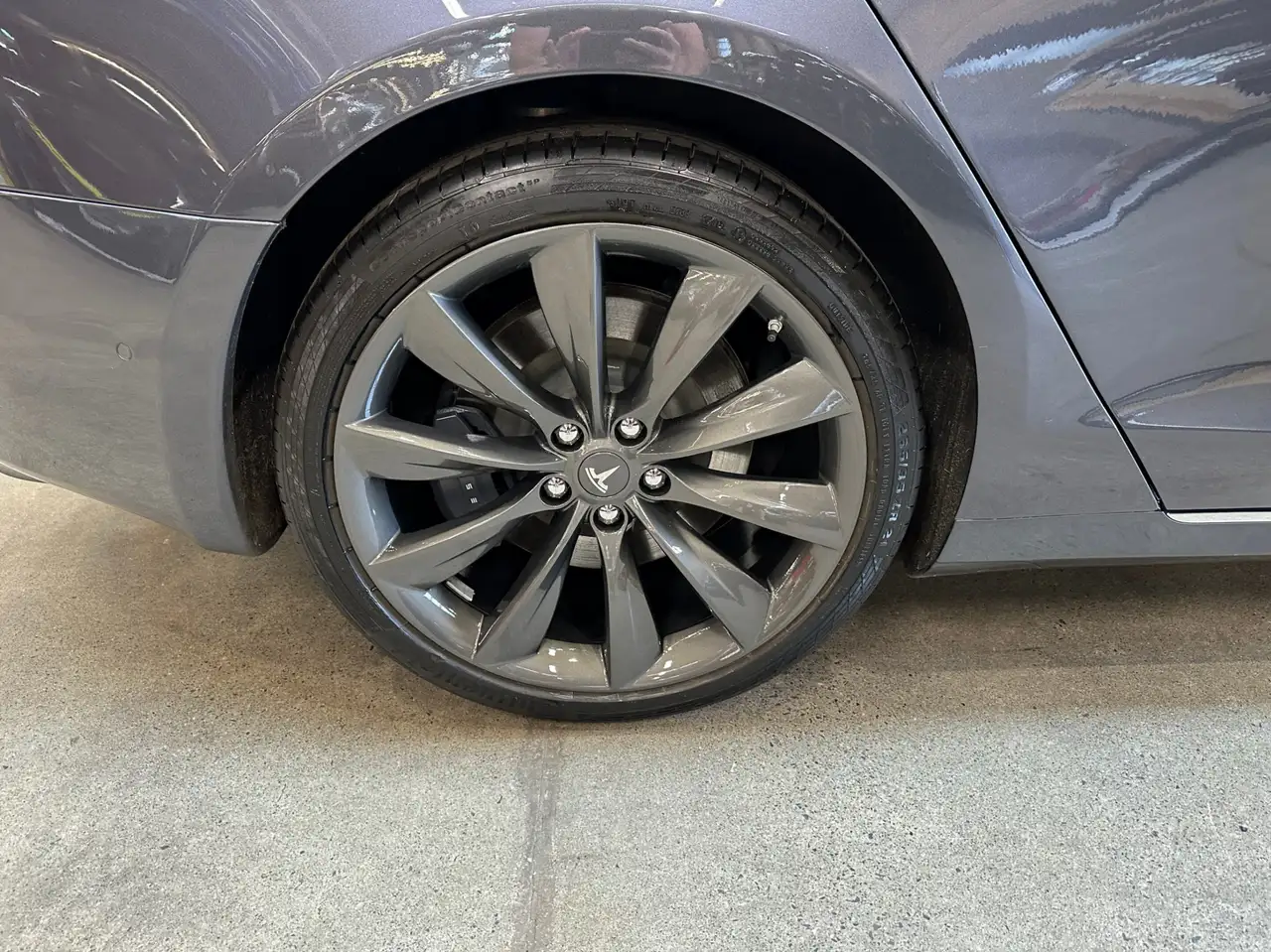 Tesla Model S снимка Tesla Model S