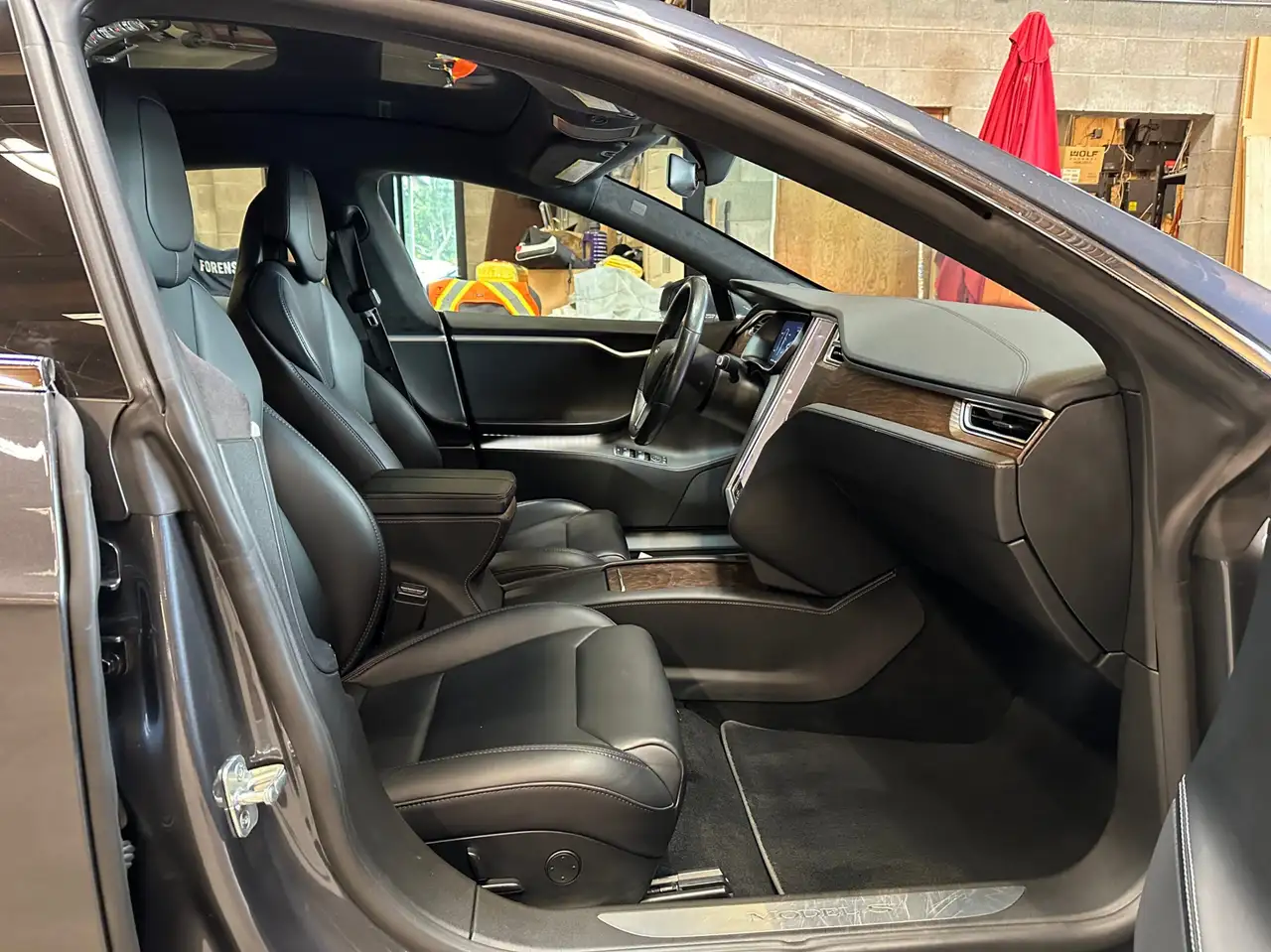 Tesla Model S снимка Tesla Model S