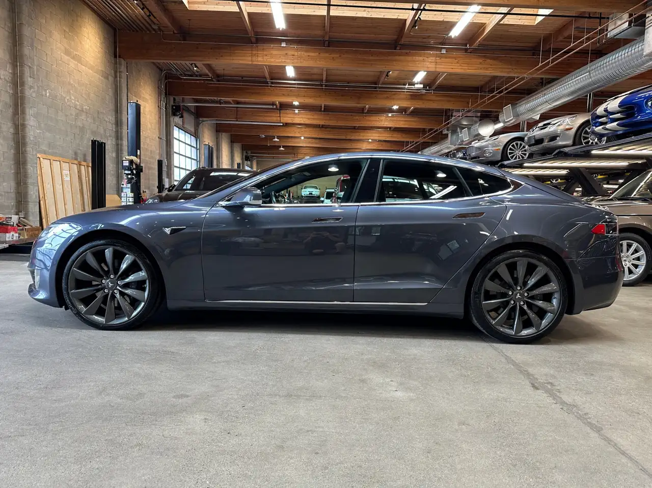 Tesla Model S снимка Tesla Model S