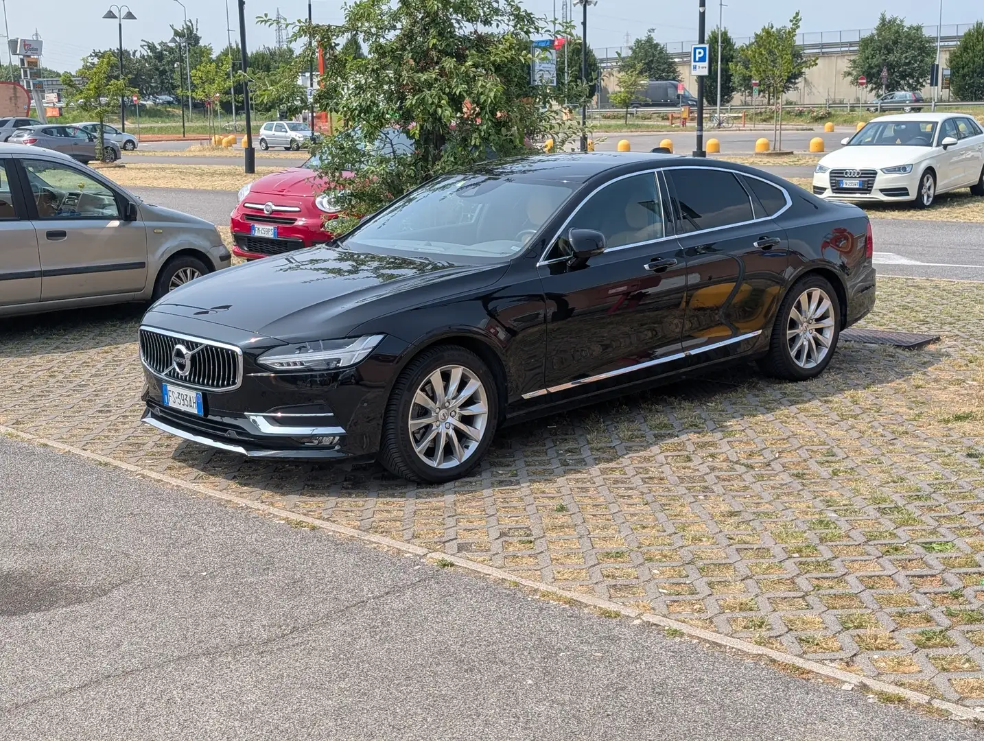 Volvo S90 S90 20162.0 d4 Inscription geartronic Nero - 1