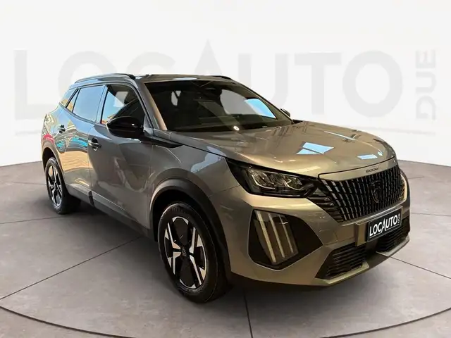 Peugeot 2008 view 3