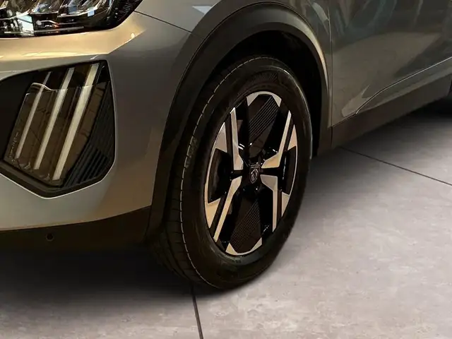 Peugeot 2008 view 15