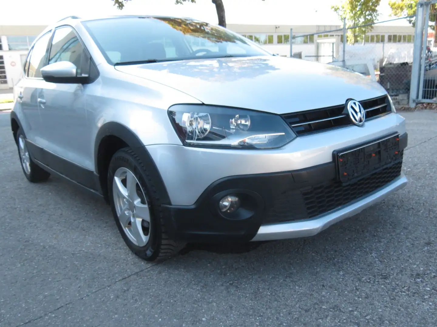 Volkswagen Polo 1.6 TDI *Klimaaut., TÜV neu, KD neu* Silber - 1
