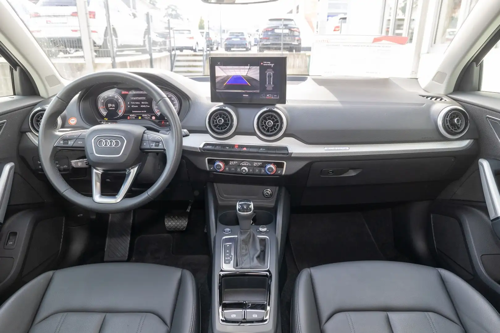Audi Q2 advanced 40 TFSI qu. S tr.(Matrix, AHK, Pano, s Schwarz - 2