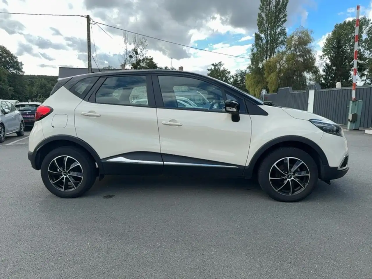Renault Captur — photo 5