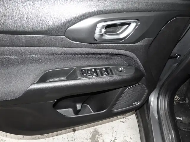 Jeep Compass view 14