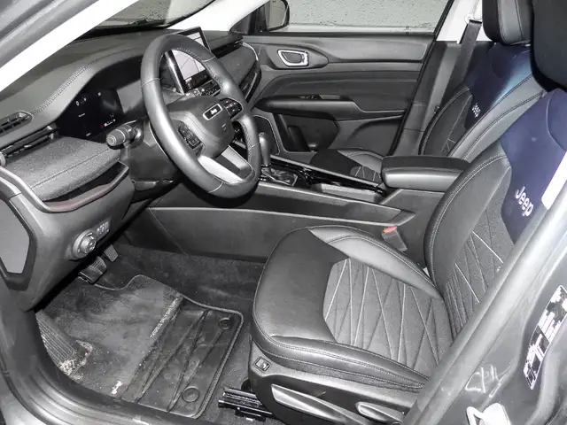 Jeep Compass view 13