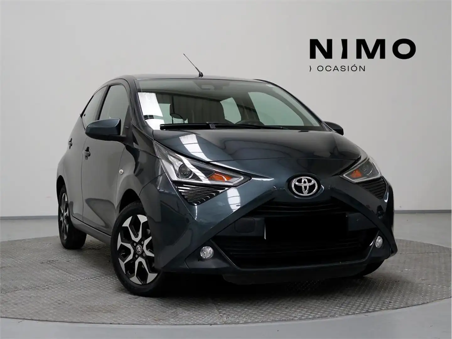 Toyota Aygo 70 x-play - 1