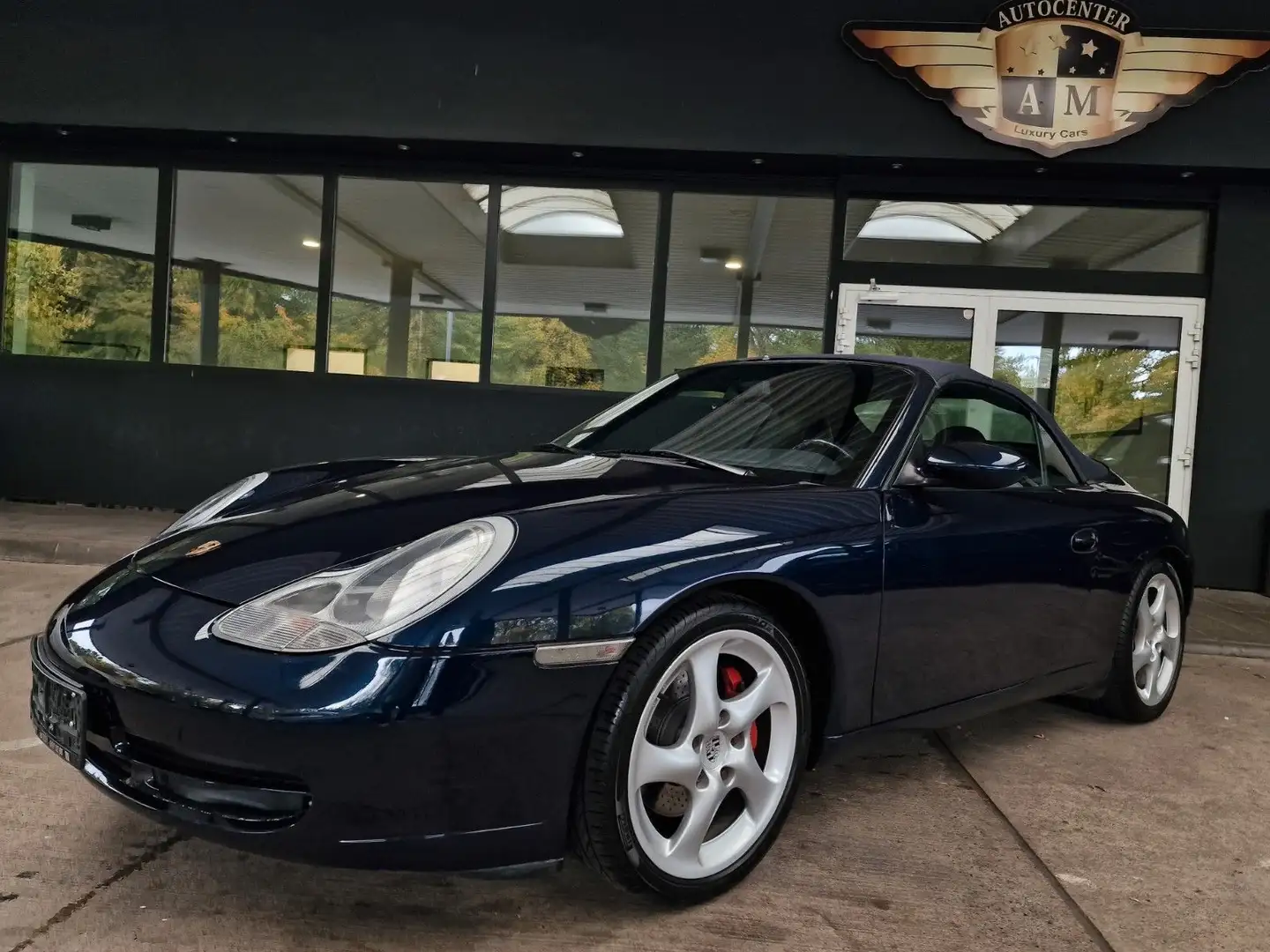 Porsche 996 (911) Cabriolet Carrera Automatik Modrá - 1