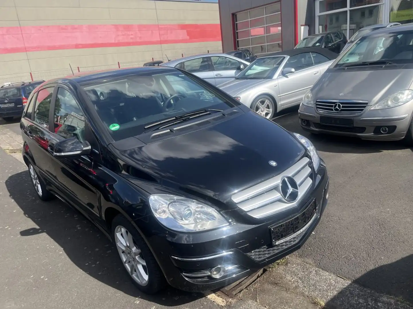 Mercedes-Benz B 180 BlueEFFICIENCY - 2