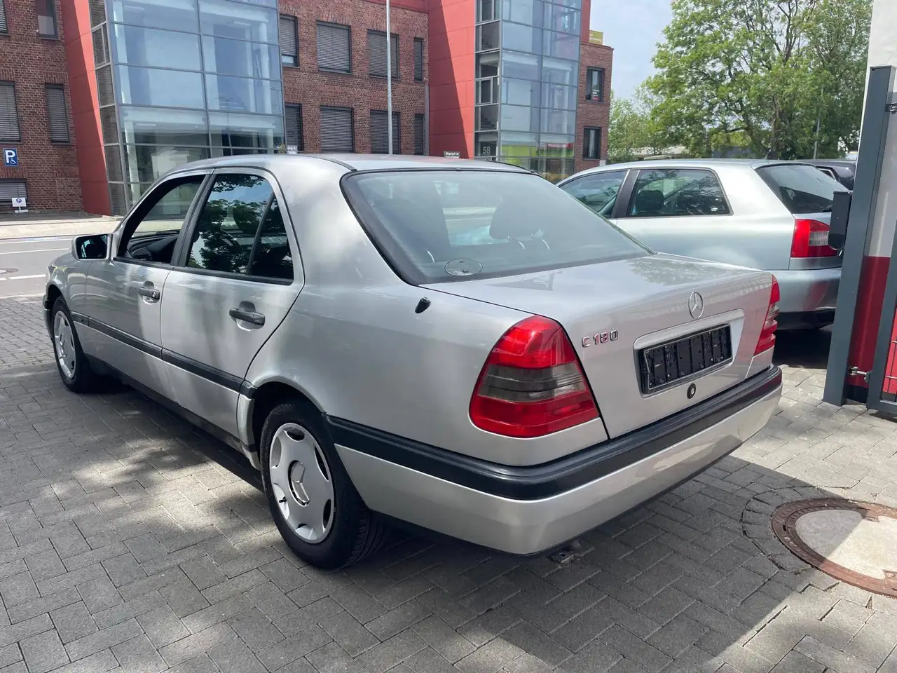Mercedes-Benz C 180 C-Klasse Classic Klima Schiebedach TÜV NEU, foto 4