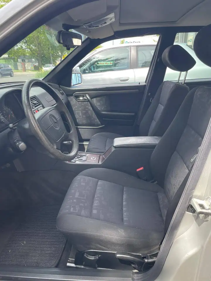 Mercedes-Benz C 180 C-Klasse Classic Klima Schiebedach TÜV NEU, foto 7