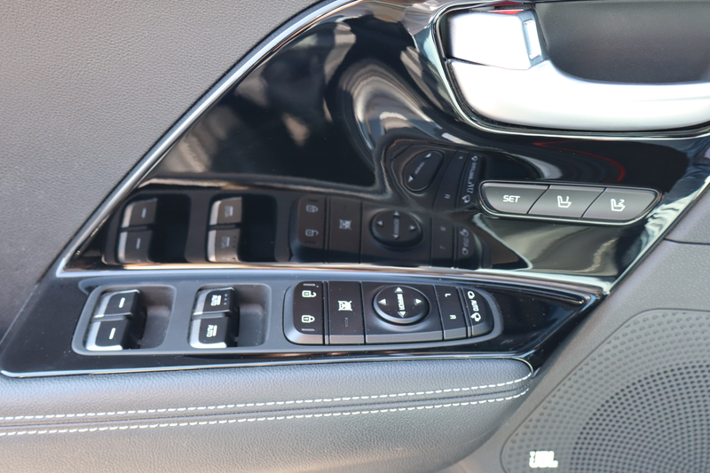 Kia e-Niro ExecutiveLine 64 kWh Panoramadak/Verwarmbare & gev — photo 29