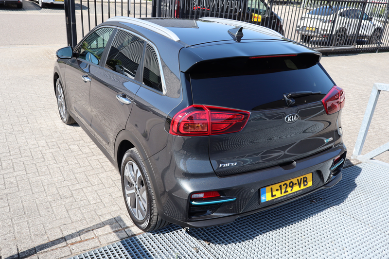 Kia e-Niro ExecutiveLine 64 kWh Panoramadak/Verwarmbare & gev — photo 12