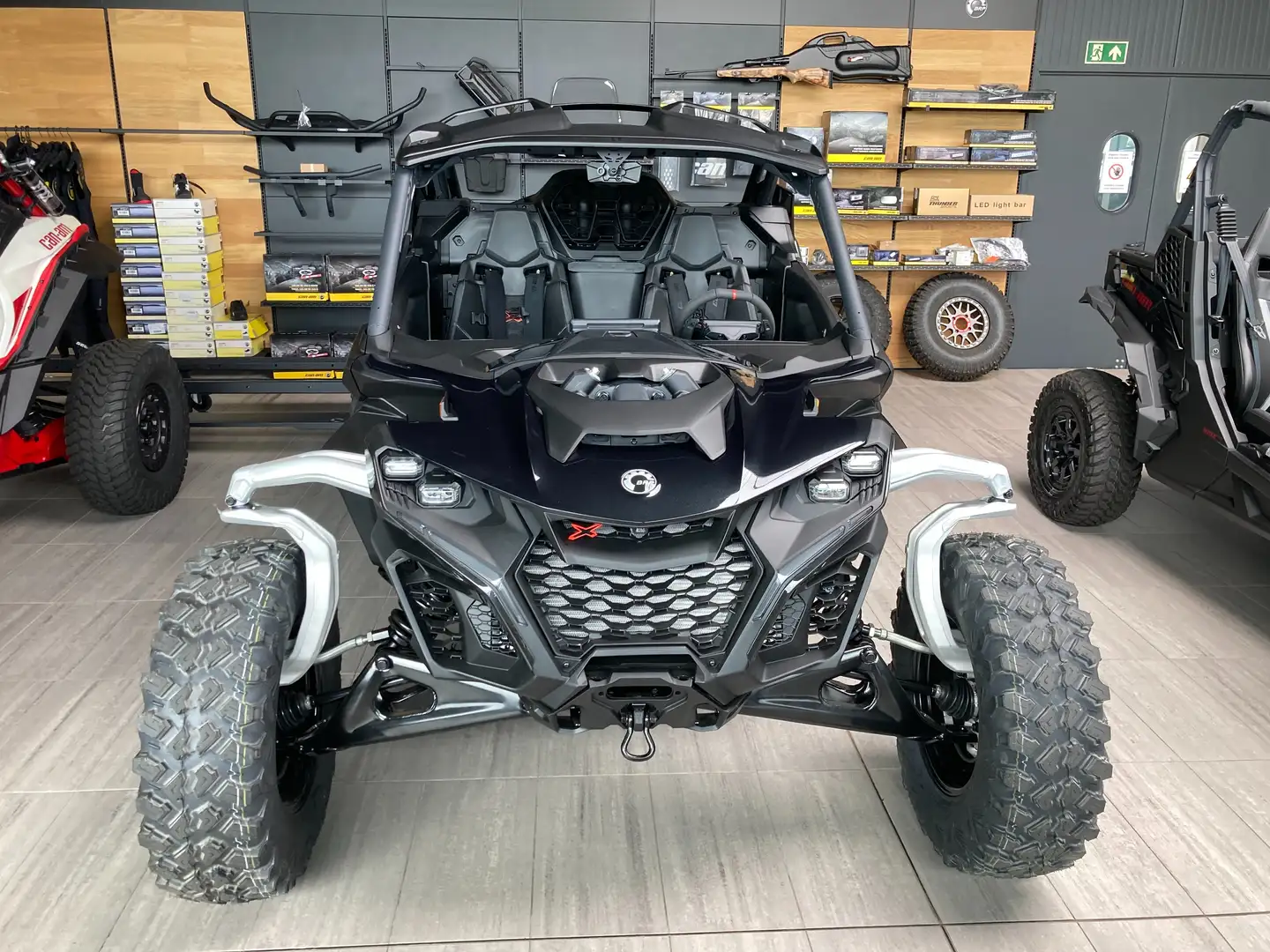 Can-Am Maverick R X RS // IN STOCK, DIRECT LEVERBAAR! Negru - 2