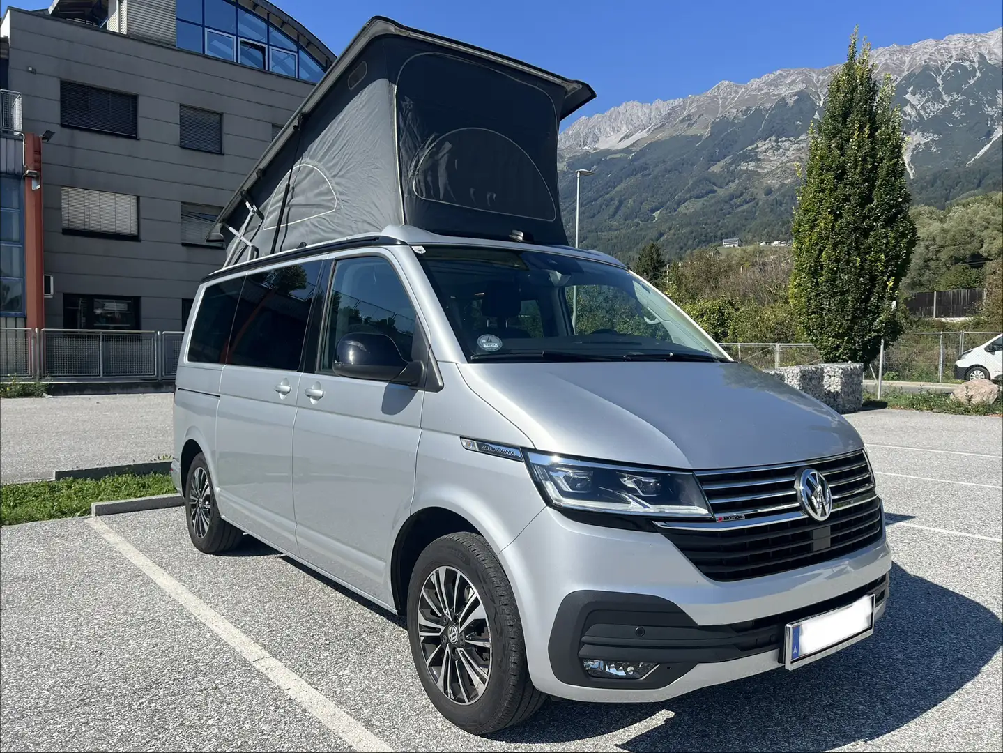 Volkswagen T6.1 California Beach Silber - 1