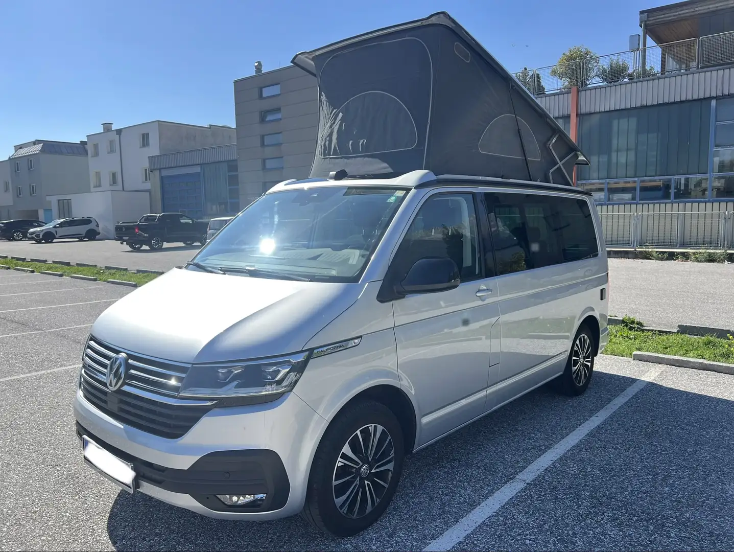 Volkswagen T6.1 California Beach Silber - 2