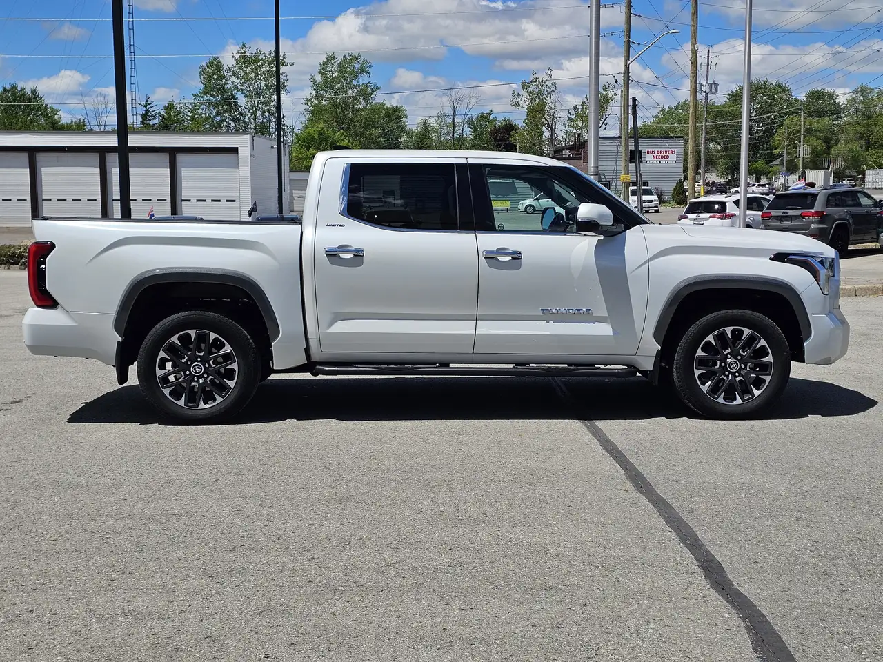Toyota Tundra снимка Toyota Tundra