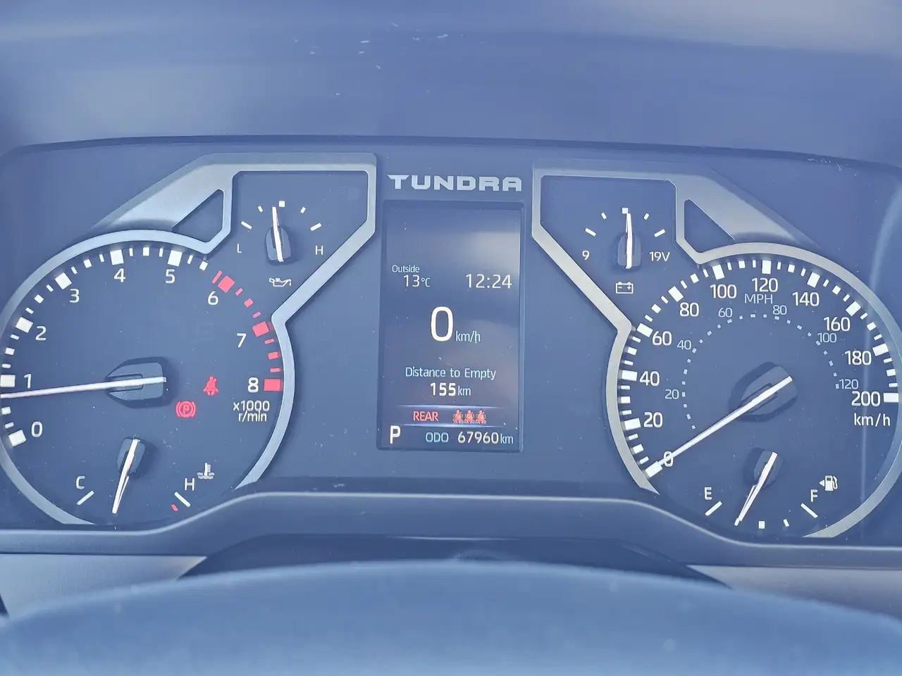 Toyota Tundra снимка Toyota Tundra