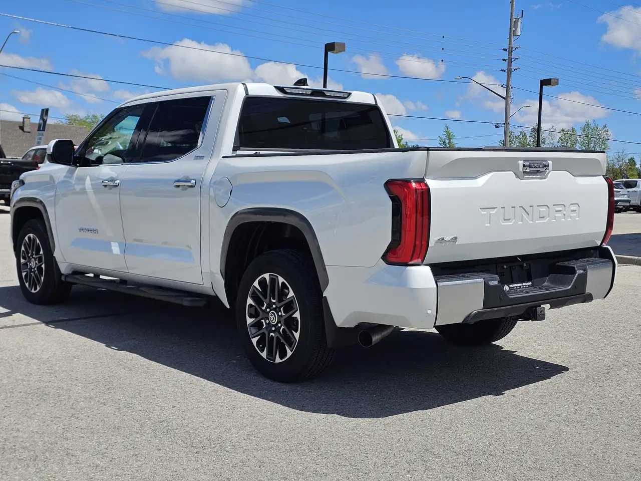 Toyota Tundra снимка Toyota Tundra