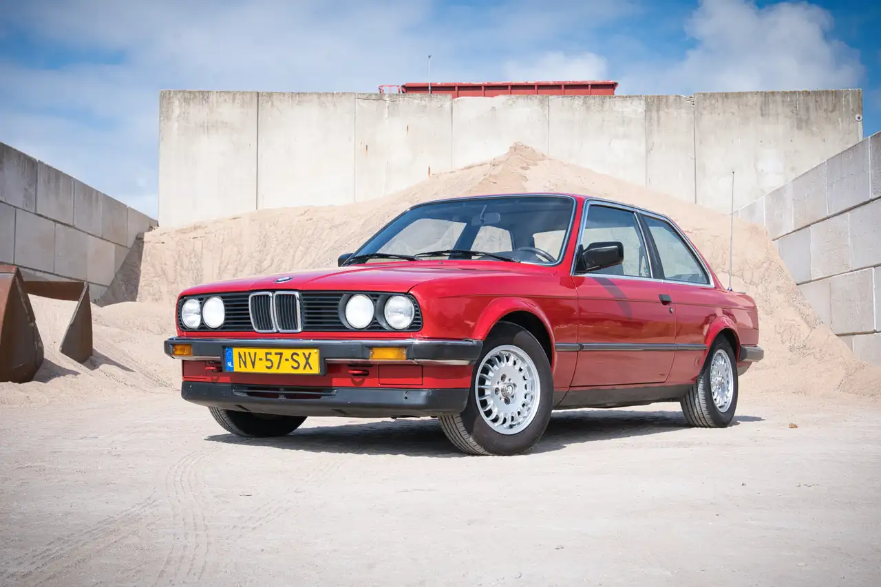 BMW 325i, foto 3
