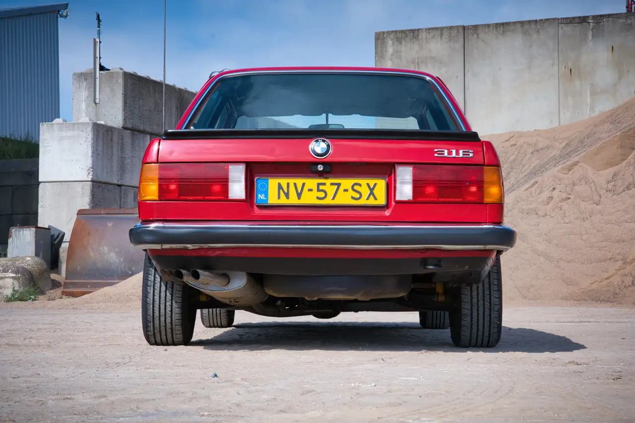 BMW 325i, foto 7