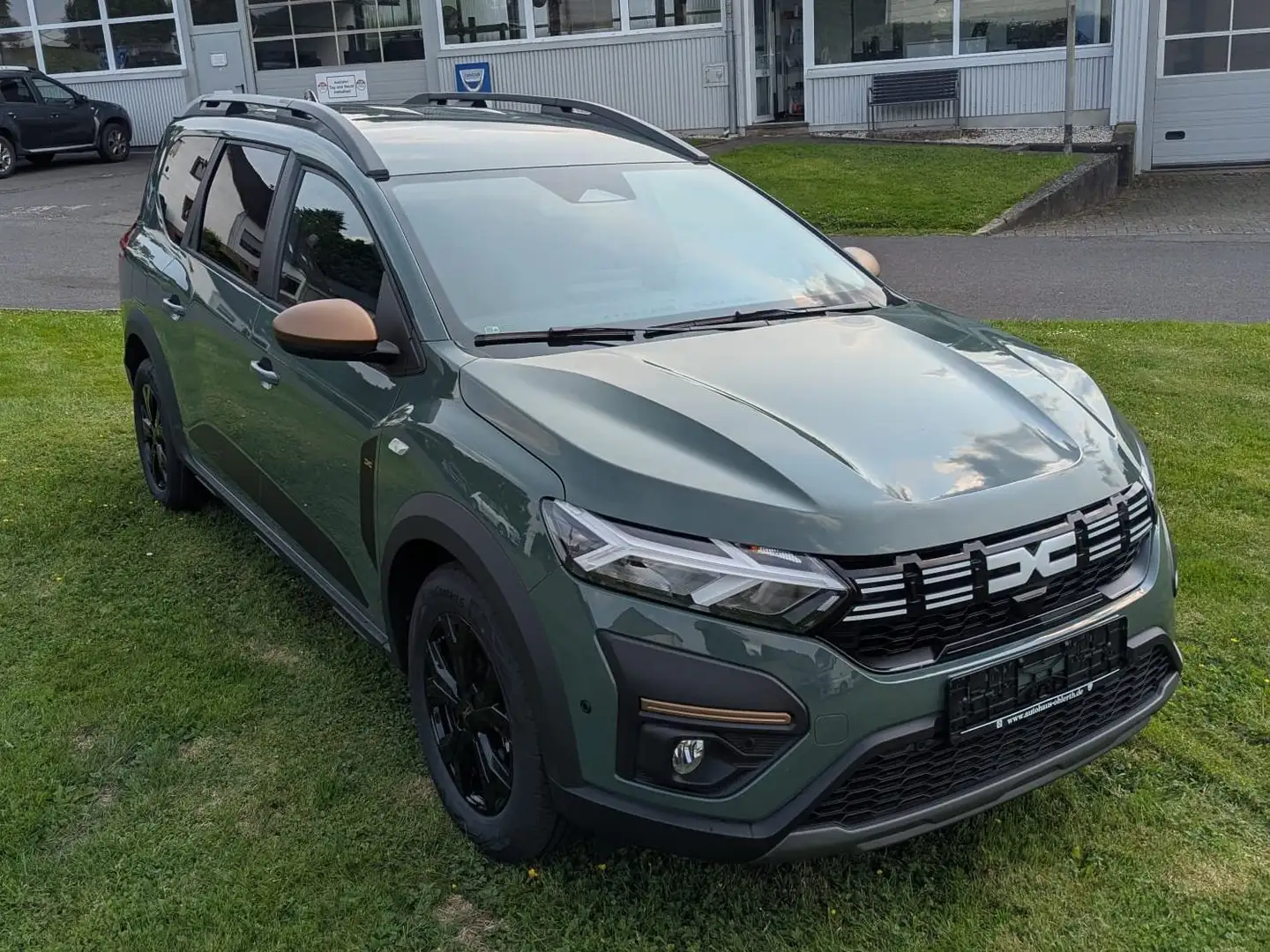 Dacia Jogger ECO-G 100 Extreme+ LPG/AUTOGAS * 7-SITZER Grün - 2