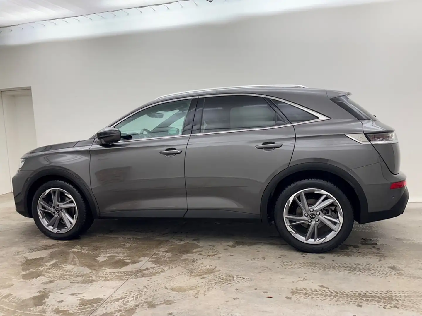 DS Automobiles DS 7 Crossback 1.5BlueHDI So Chic Rivoli AUT. Leder GPS Verw.Zete Gris - 2