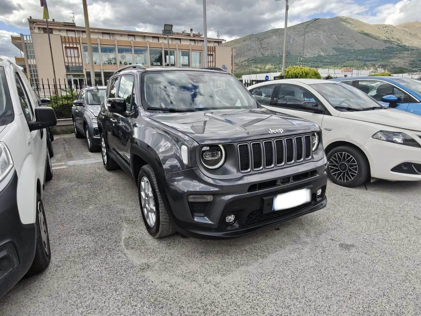 Jeep Renegade Renegade 1.5 Turbo T4 MHEV Limited Grigio - 2