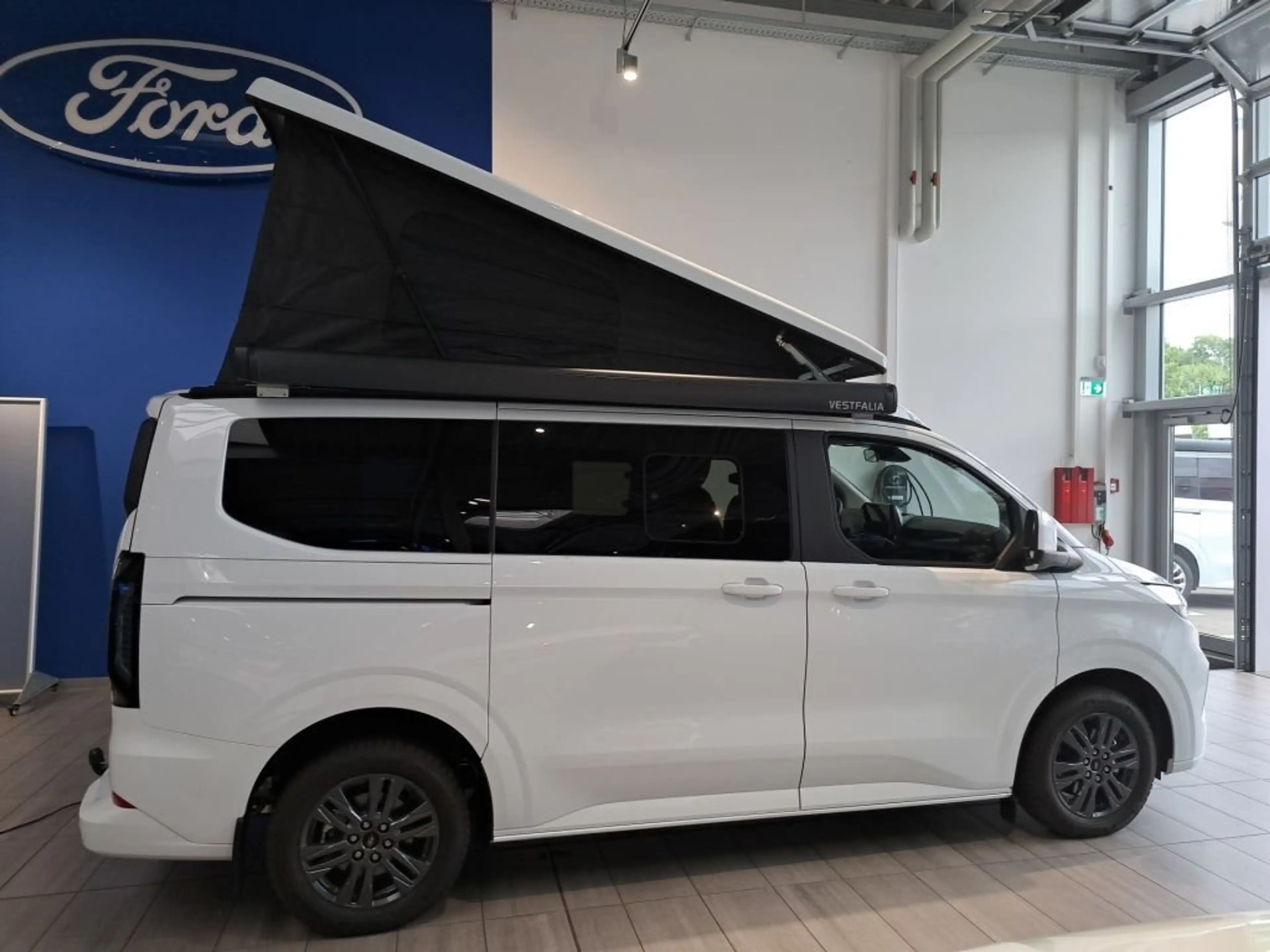 Ford Nugget Nugget 320 L1 VA Autm. Titanium — photo 8