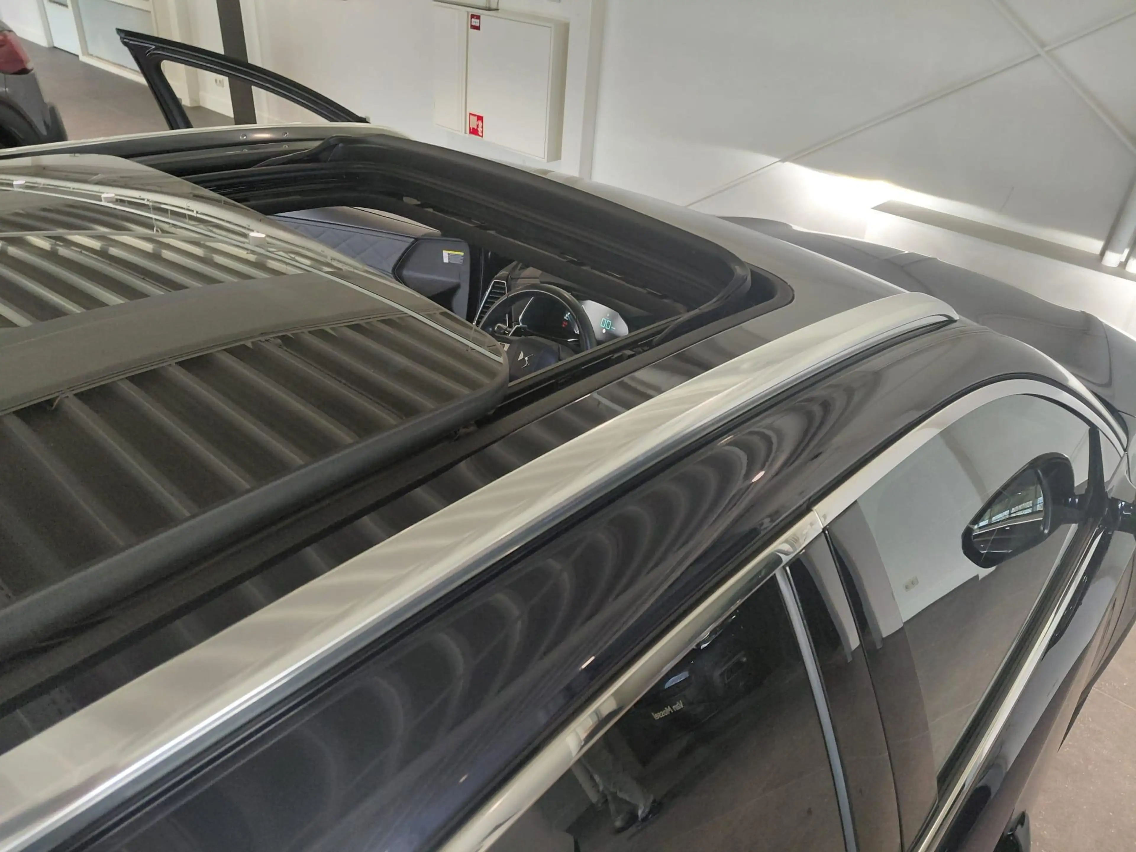 DS Automobiles DS 7 Crossback 1.6 PHEV Rivoli — photo 9