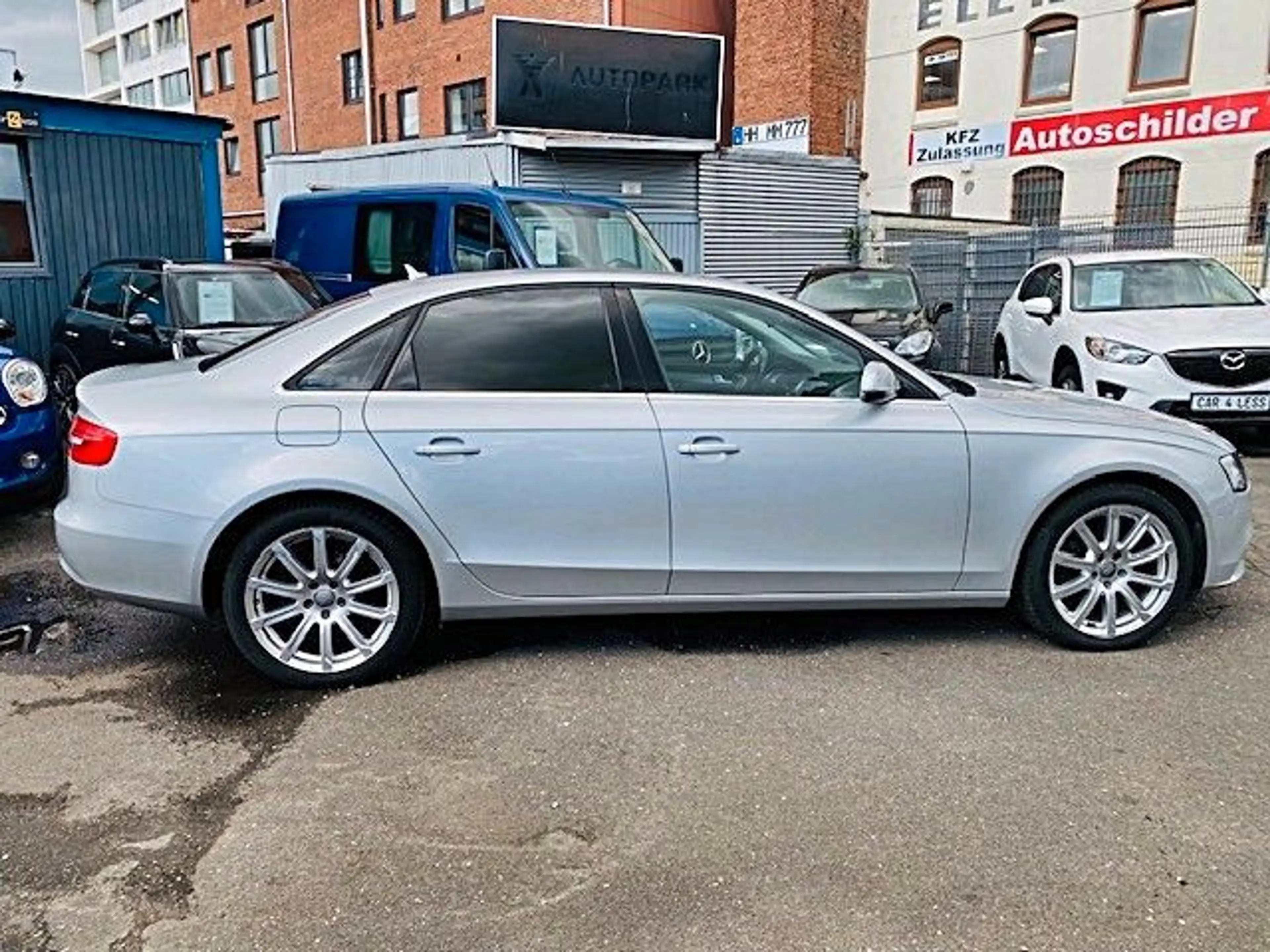 Audi A4 1.8 TFSI multitronic Ambiente — photo 2