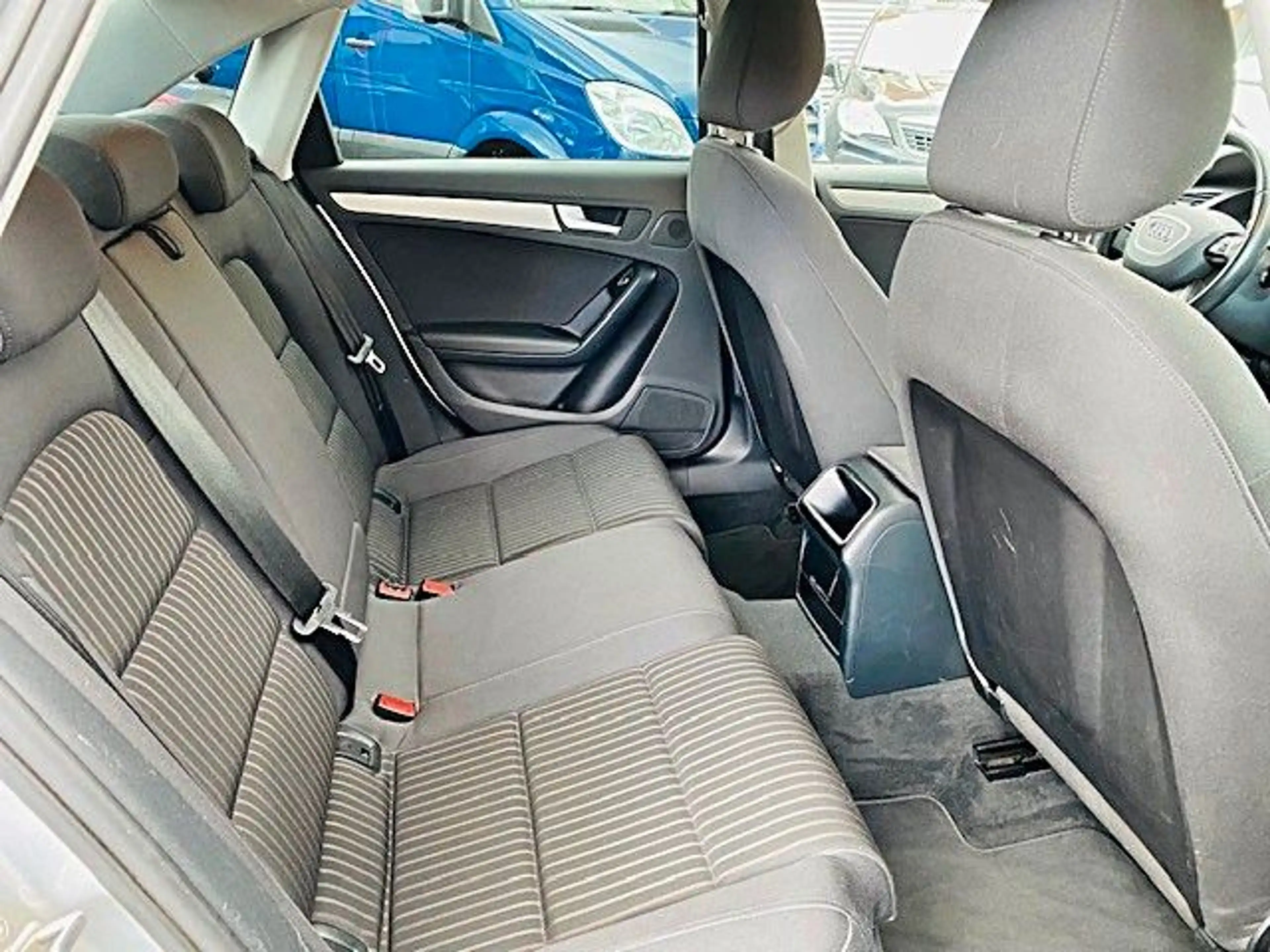 Audi A4 1.8 TFSI multitronic Ambiente — photo 16