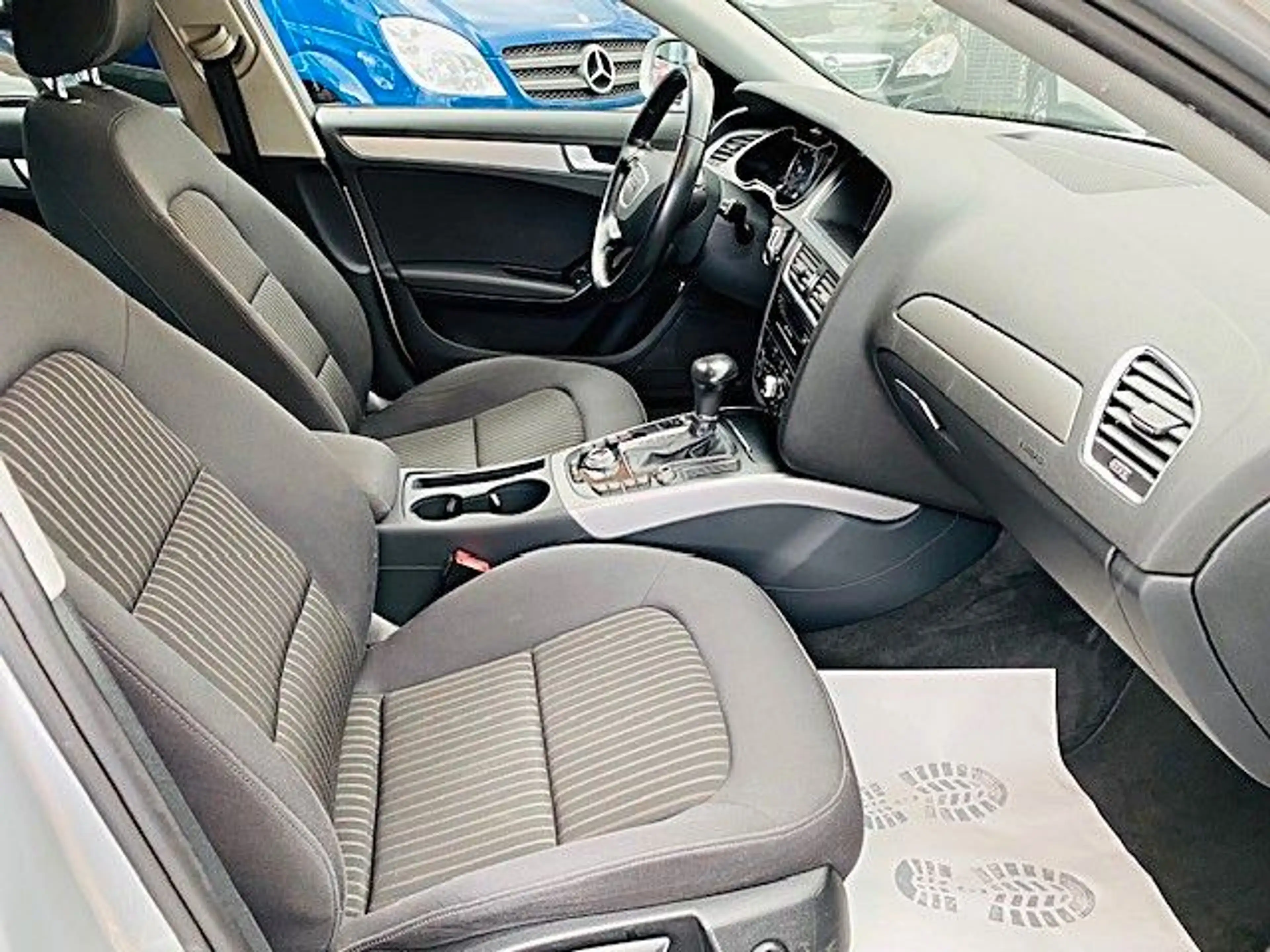 Audi A4 1.8 TFSI multitronic Ambiente — photo 14