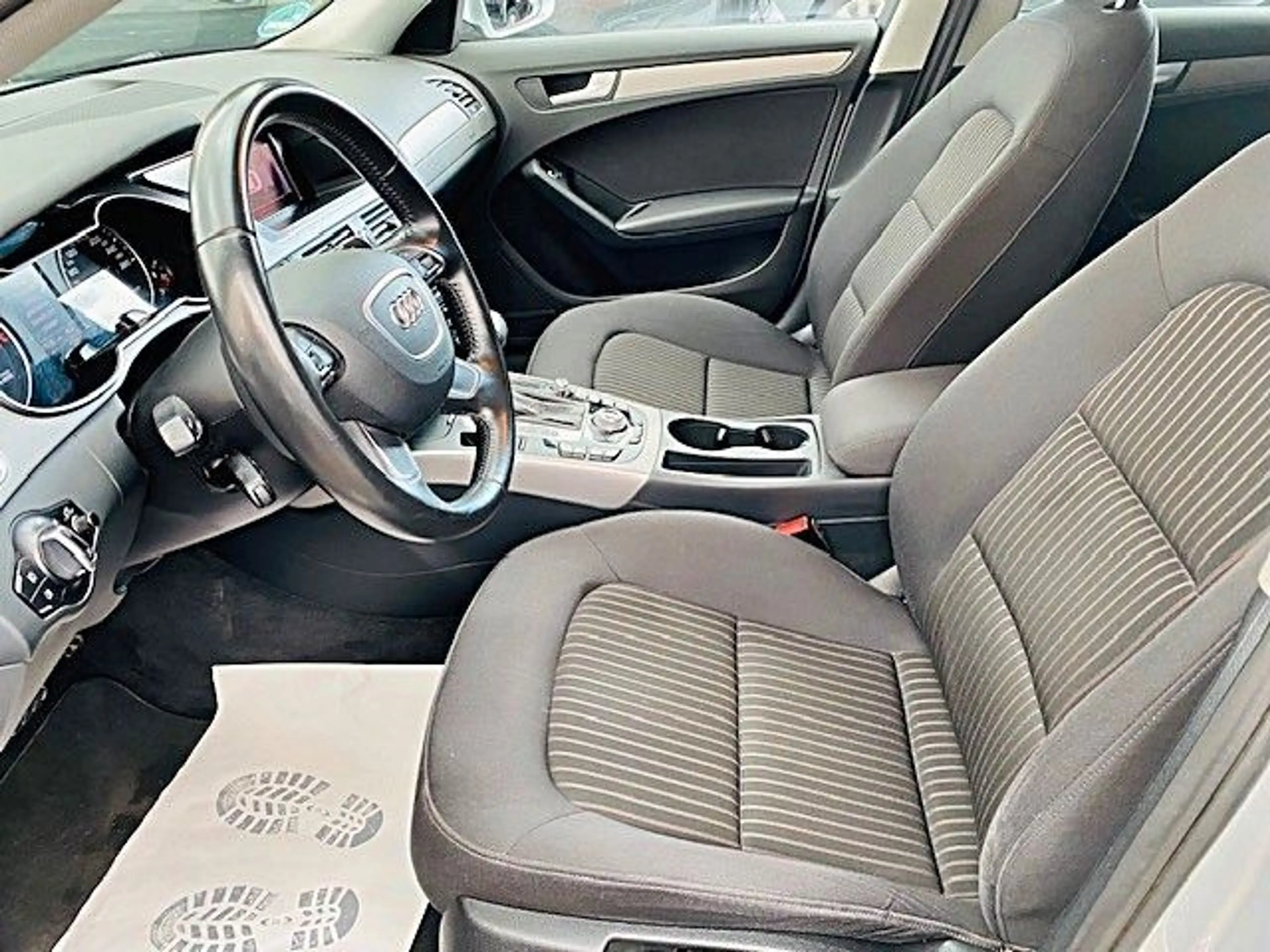 Audi A4 1.8 TFSI multitronic Ambiente — photo 13