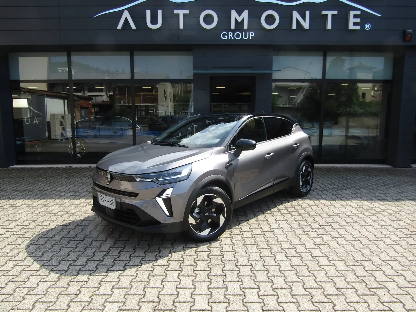 Renault Captur 1.0 ECO-G TECHNO 100 CV,LED,CARPLAY,CERCHI 18,KM 0 Grijs - 1