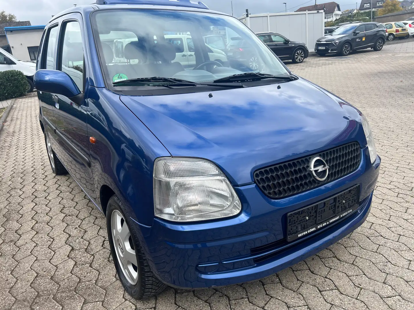 Opel Agila Agila 1.0 12 V Blau - 2