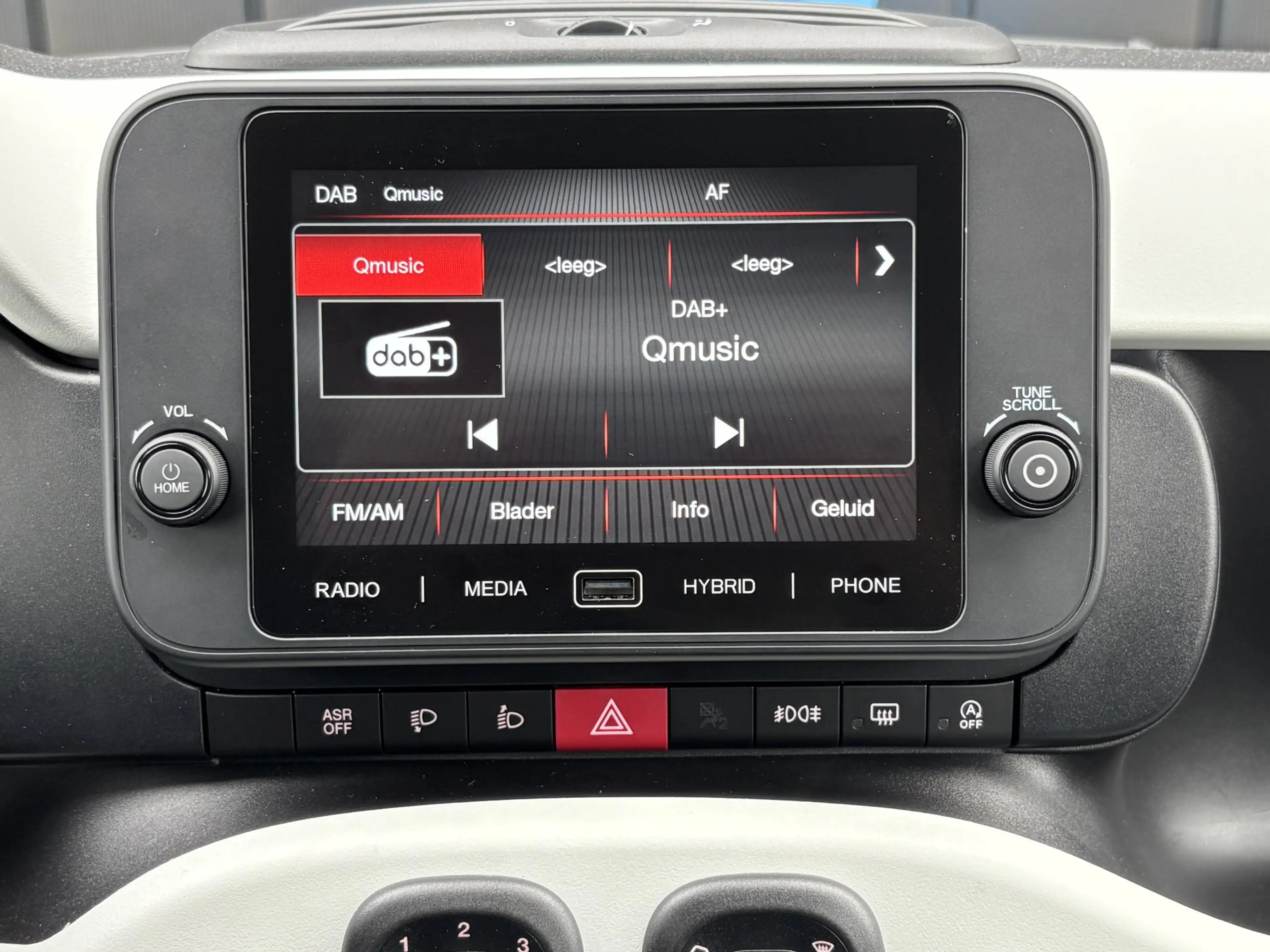 Fiat Pandina 1.0 Hybrid Cross | AppleCarPlay/Android | Parkeers — photo 8
