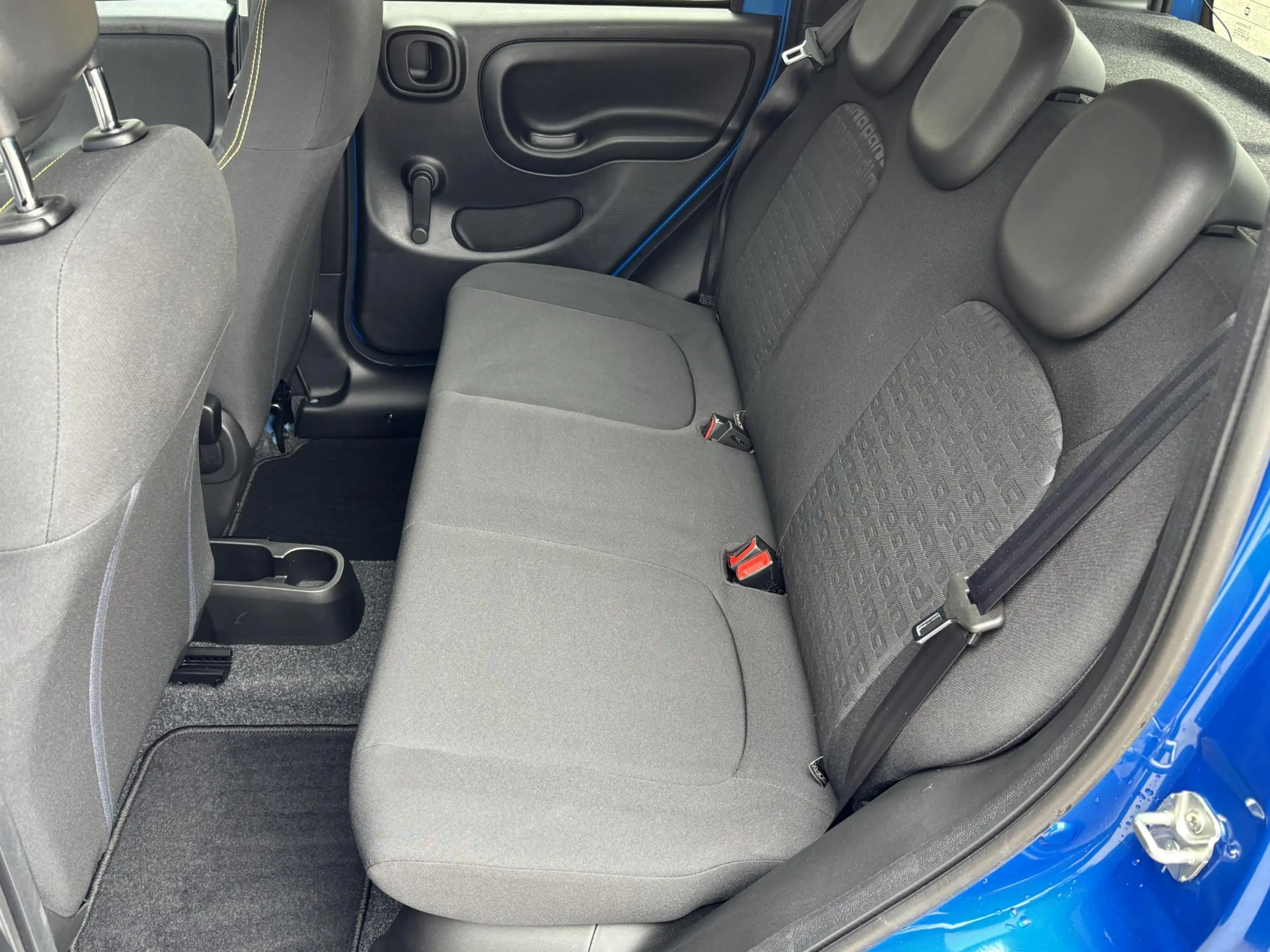 Fiat Pandina 1.0 Hybrid Cross | AppleCarPlay/Android | Parkeers — photo 12
