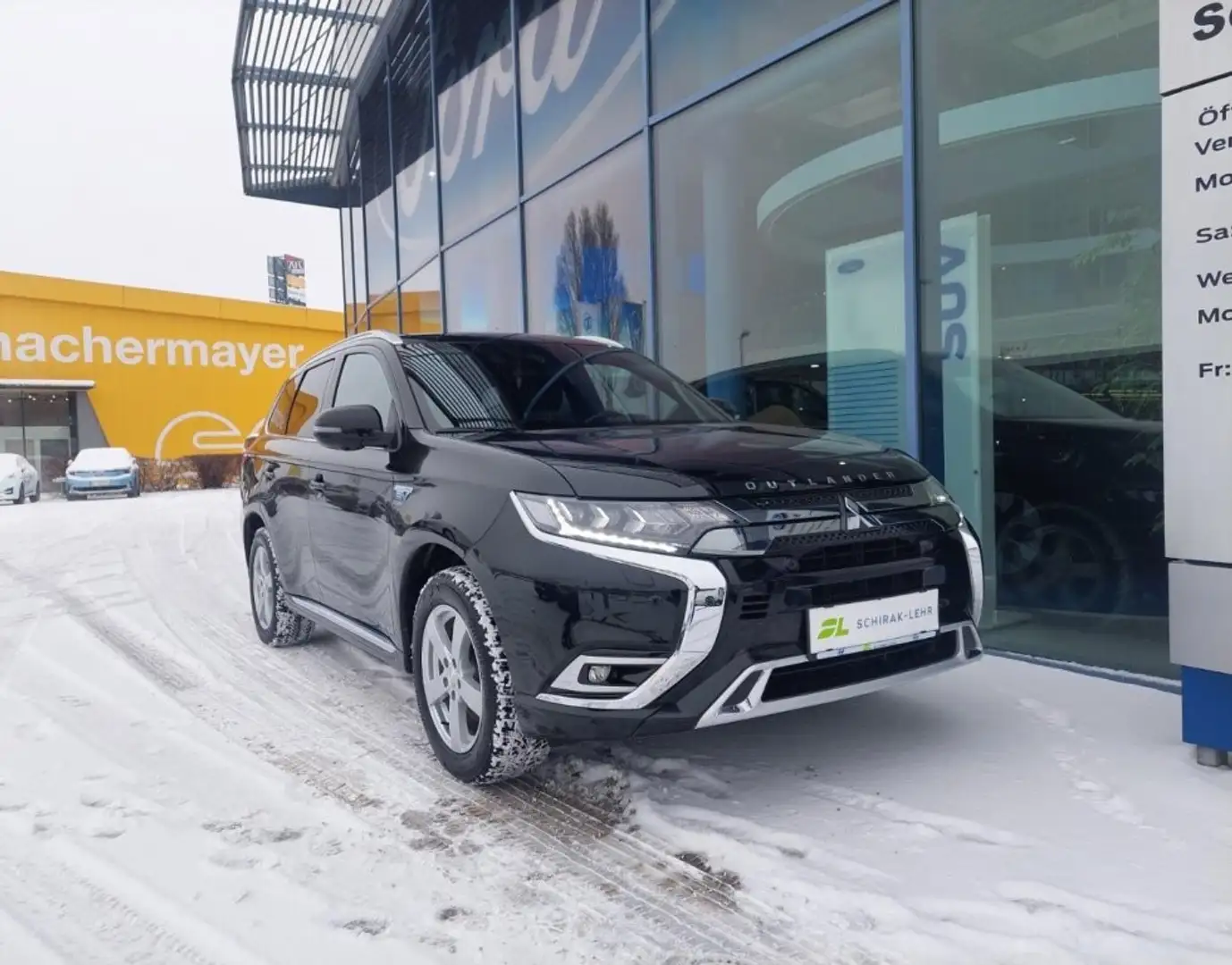 Mitsubishi Outlander 2,4 PHEV Diamond Schwarz - 1