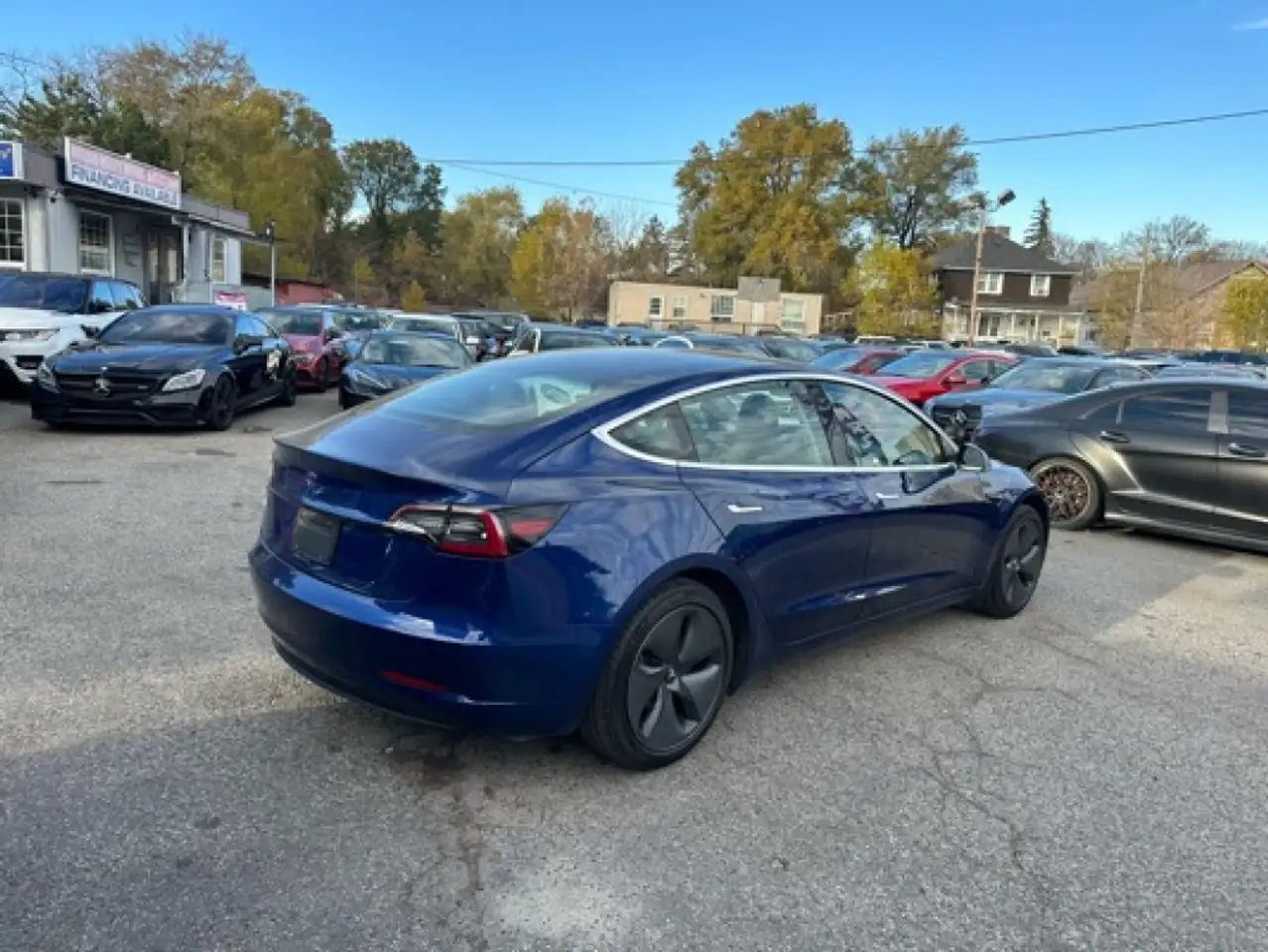 Tesla Model 3 снимка Tesla Model 3