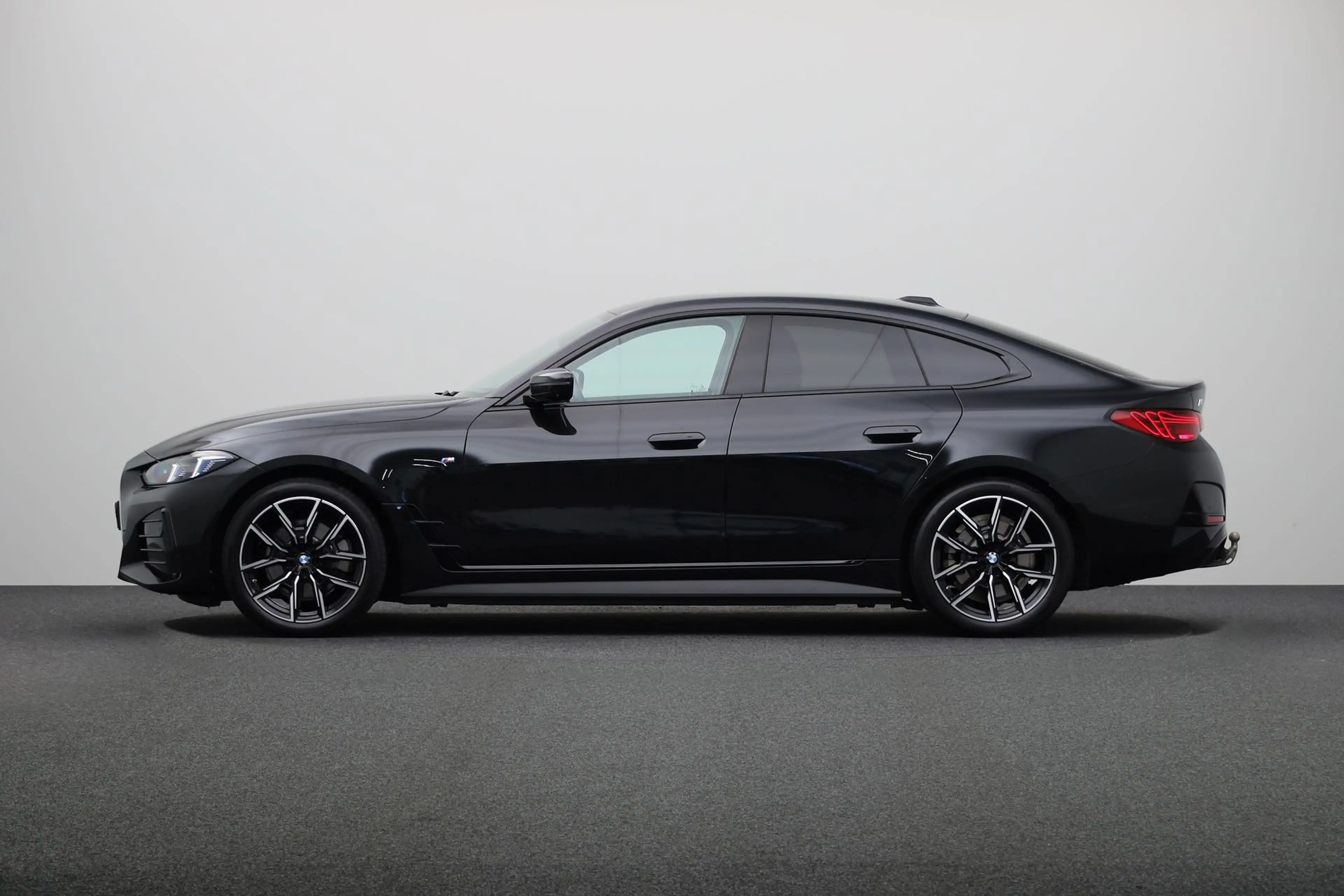BMW i4 eDrive40 84 kWh M Sport Pakket | Elektrisch verwar — photo 12