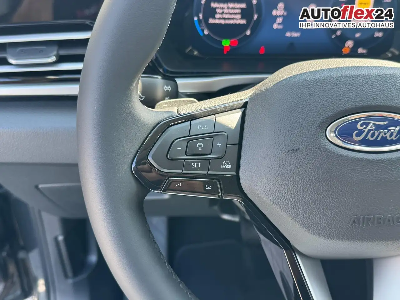 Ford Grand Tourneo Titanium 1,5 L2 7 Sitzer Klimaautomatik Anhänge... 13