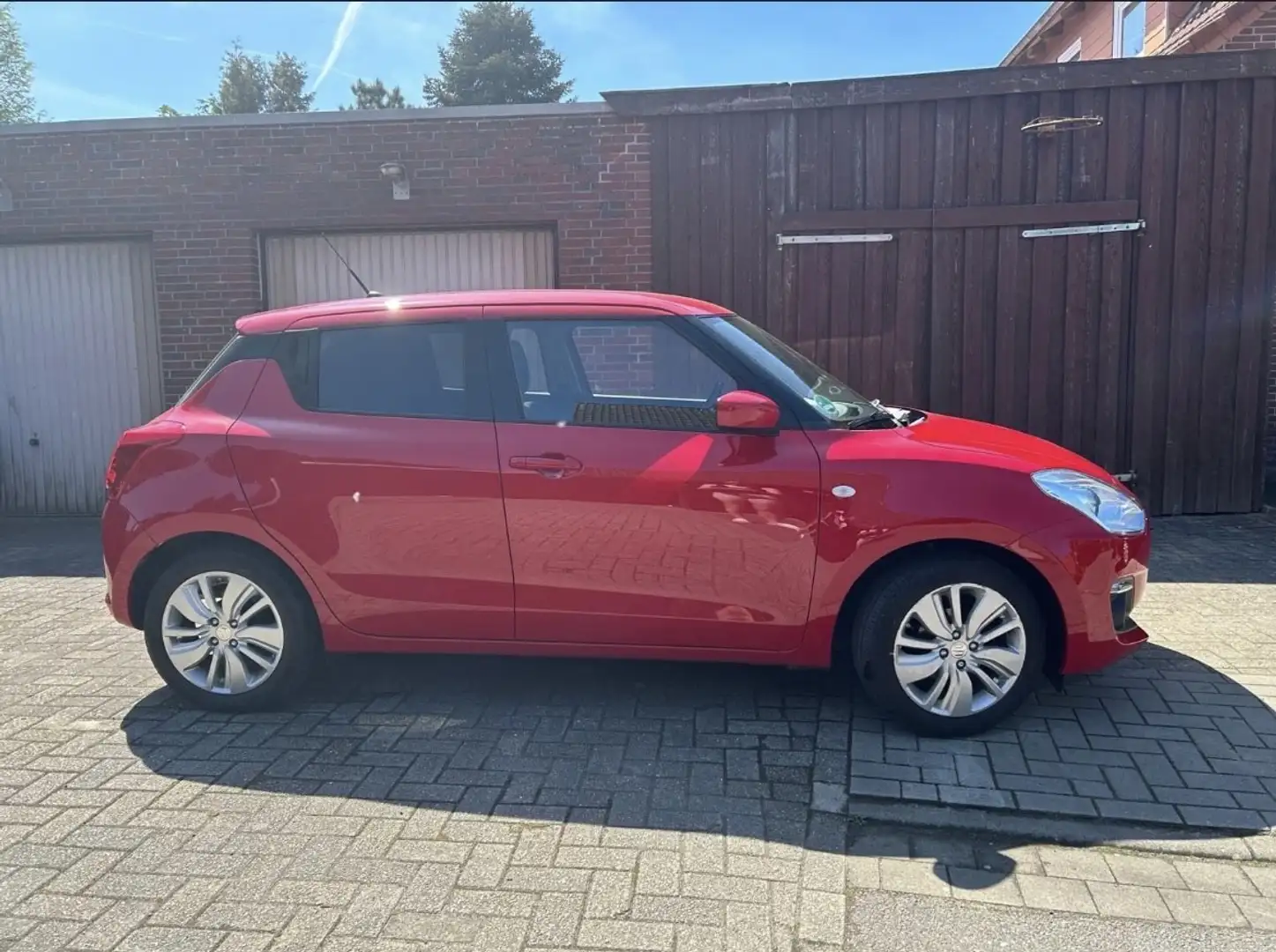 Suzuki Swift 1.0 Boosterjet Comfort Rot - 2