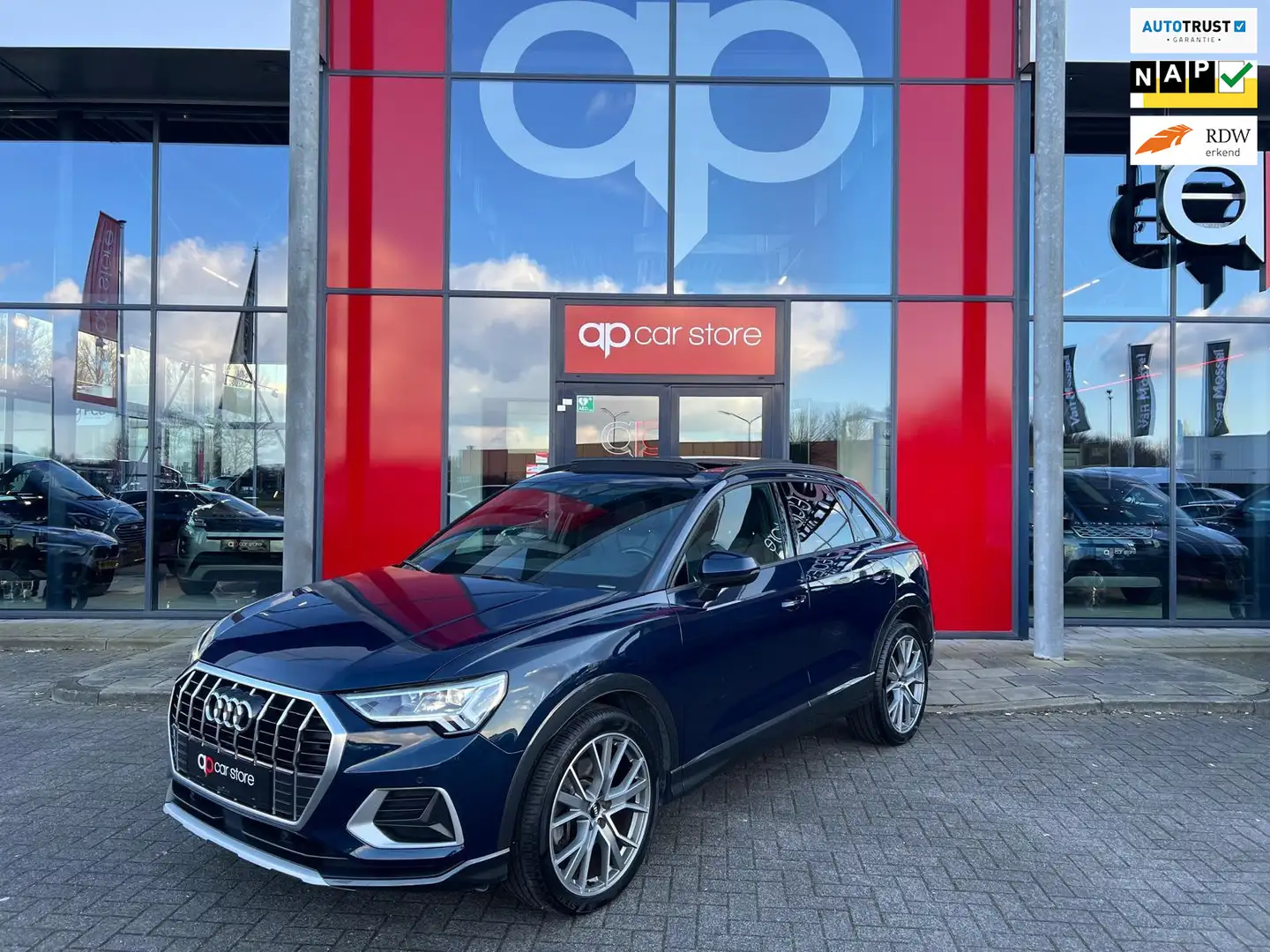 Audi Q3 45 TFSI quattro Pro S- Line Panorama Blauw - 1