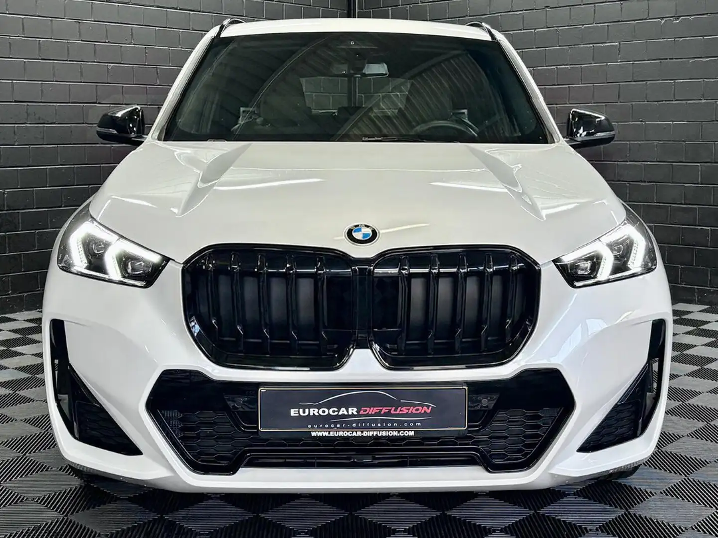 BMW X1 18i sDrive M-Sport * Hayon * Caméra * Sièges chauf Blanc - 2