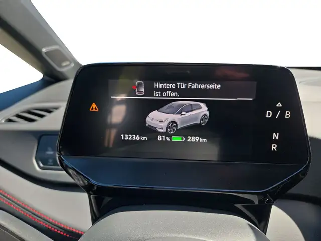 Volkswagen Id.3 view 9