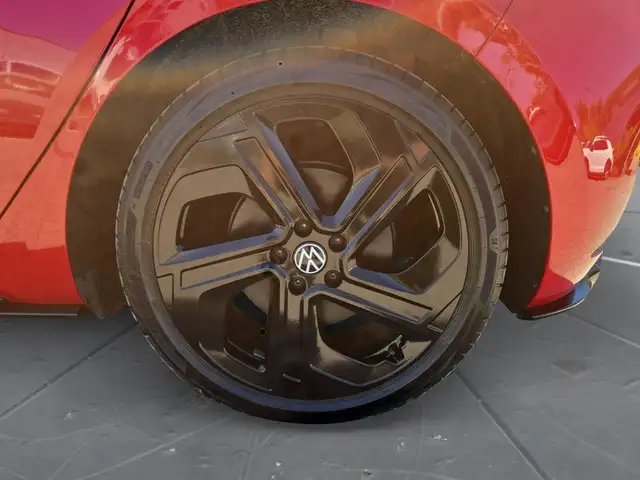 Volkswagen Id.3 view 15