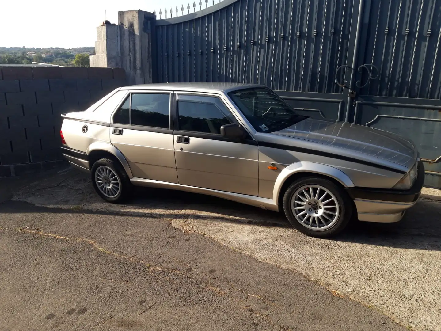 Alfa Romeo 75 2.0i ts Grigio - 2