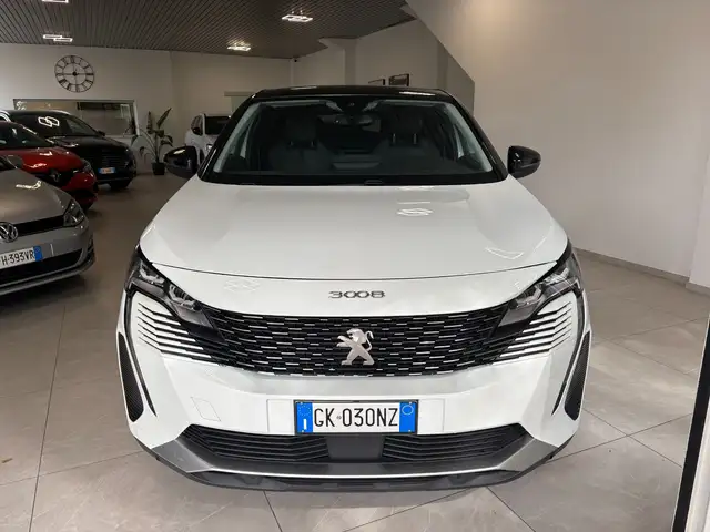 Peugeot 3008 view 2